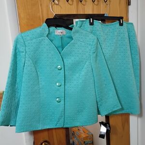 Le Suit Women's Turquoise Blazer and Skirt Set